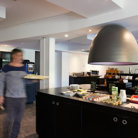 Hotel Restaurant Kyriad Fréjus Екстериор снимка