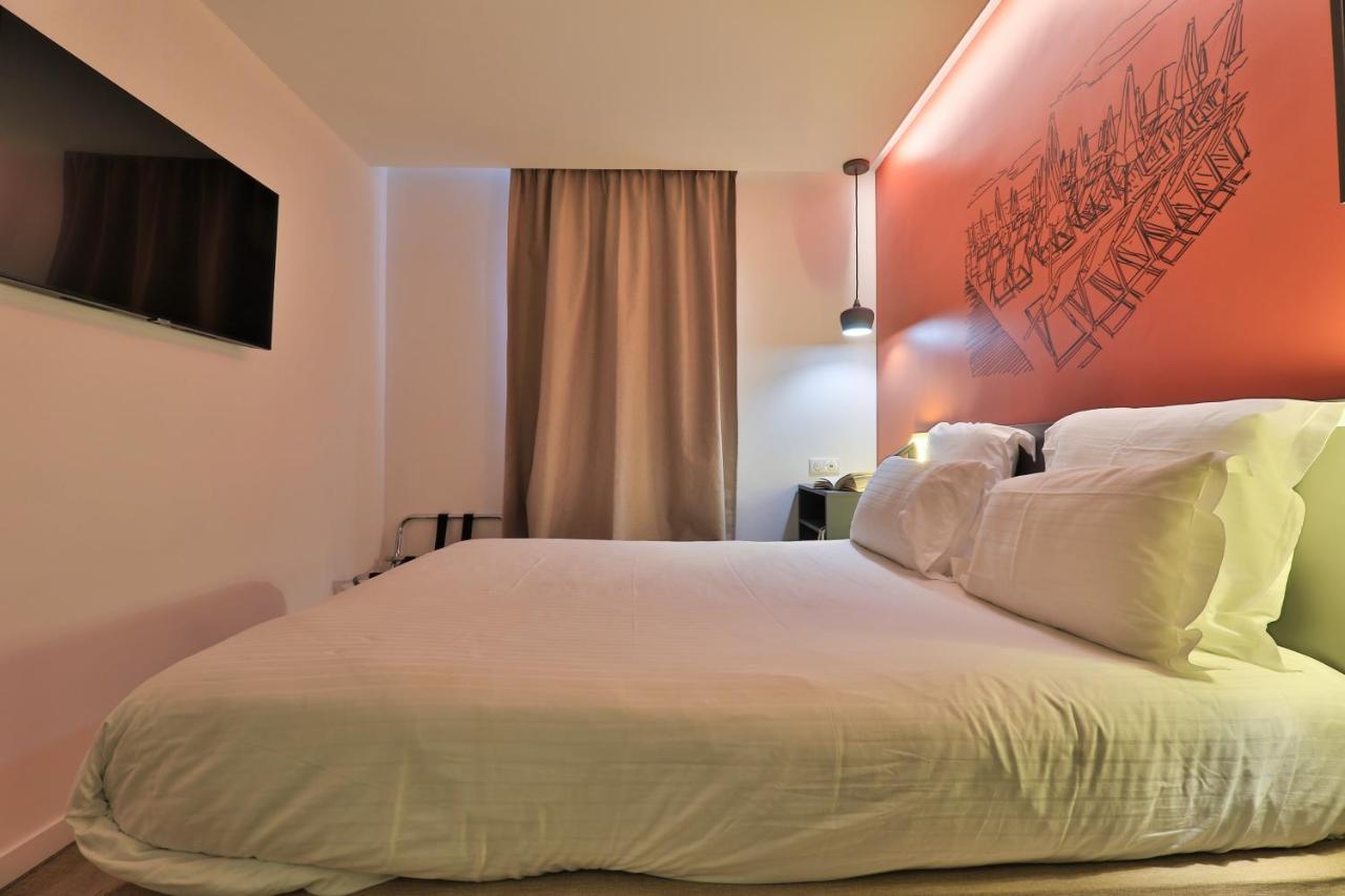 Hotel Restaurant Kyriad Fréjus Екстериор снимка