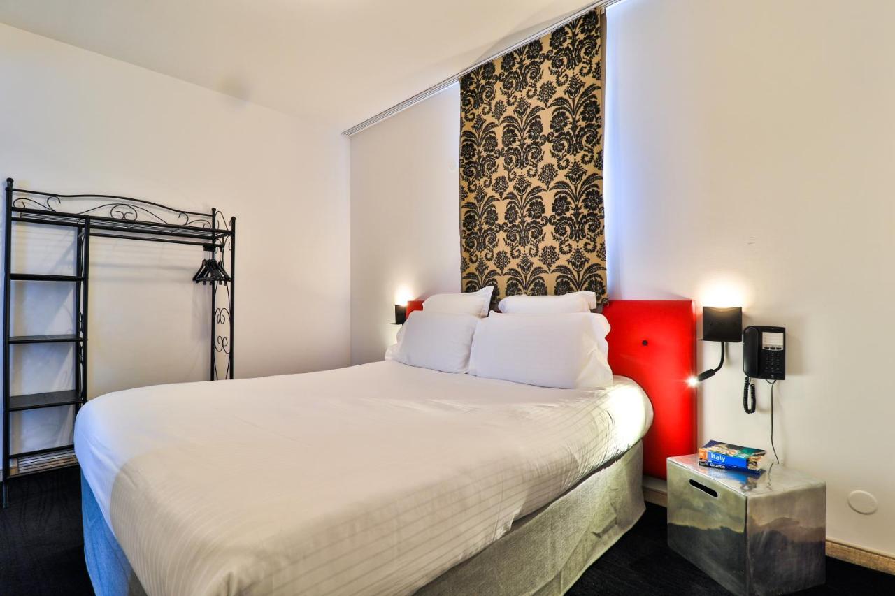 Hotel Restaurant Kyriad Fréjus Екстериор снимка